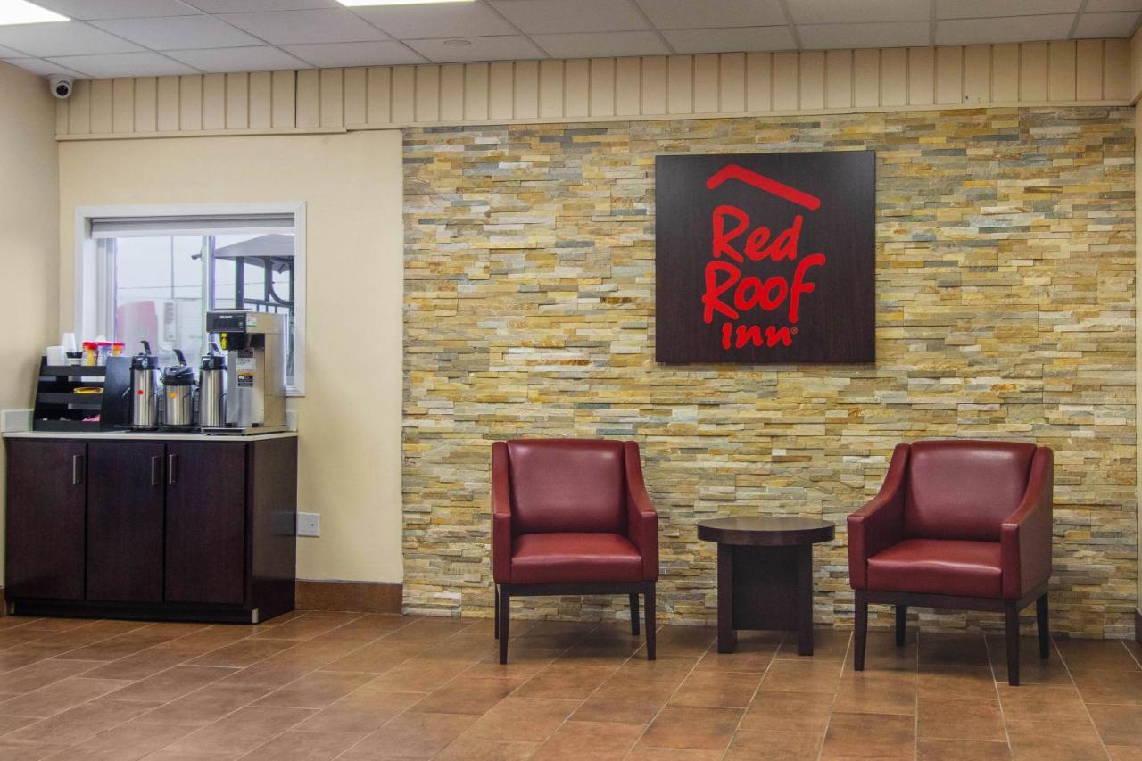 Red Roof Motel