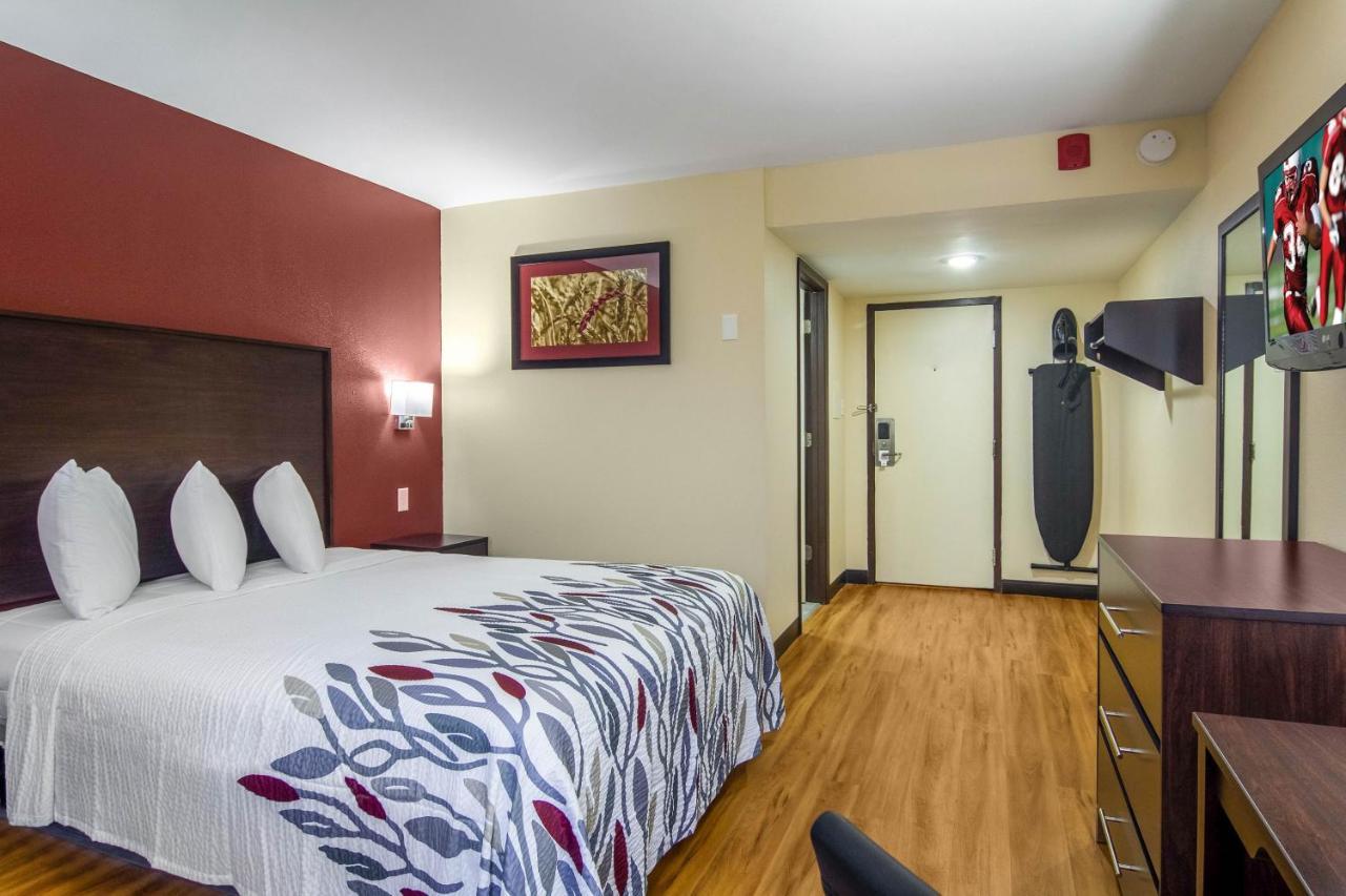 Motel Red Roof 2*